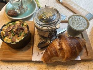Max's breakfast vegan 14,25€
extra jam 1€  at Anne&Max - Domkwartier in Utrecht
