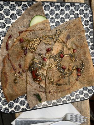 Houmous crêpe  at Crêperie le goéland d'Aligre in Paris
