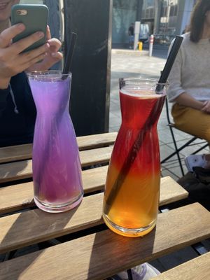 homemade lemonade and ice tea  at Das Suess'Kind Veganery in Vienna