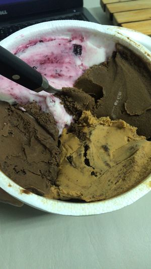 1kg de sorvete cheesecake, nutella, chocolate suíço e doce de leite com brownie  at Ainara Helados in Buenos Aires
