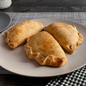 Plate of vegan Apple hand pies at Delta Hand Pies in Sacramento