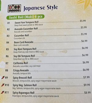 Sushi roll at Tenon Vegan Sushi in Toronto