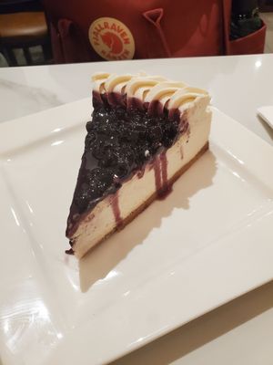 Blueberry Cheesecake at Tenon Vegan Sushi in Toronto