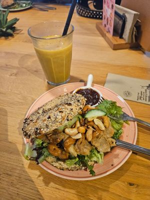 Bali bagel + golden coconut drink at Bagels & Beans in Leiden