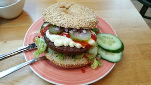 Meatless Magic on a Prana bagel at Bagels & Beans in Leiden