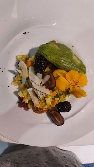 Tartare di verdura con avocado (antipasto) at La Campaza in Fosso Ghiaia
