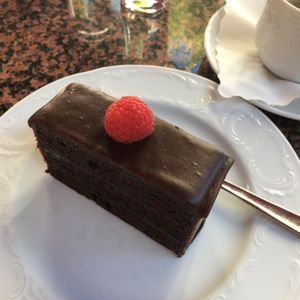Schoko-Himbeer-Schnitte  at Konditorei Zauner in Bad Ischl