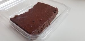 Vegan brownie at RAW & BOWL'D in Amman