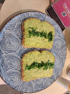 Green hummus toasty at RAW & BOWL'D in Amman