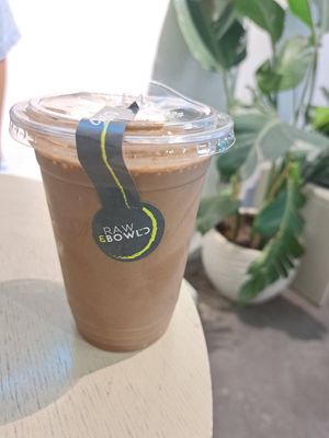 Cocoa smoothie at RAW & BOWL'D in Amman