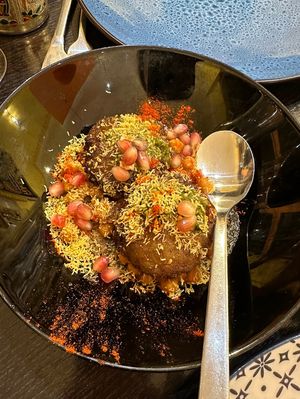 Aloo tiki chaat (no yoghurt makes it vegan)  at Hullabaloo - Greenwich in South East London