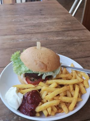 Classic Burger at Veggie Bros - Sanderstr in Wurzburg