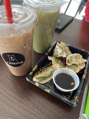 Yum   at V Revolution in Englewood