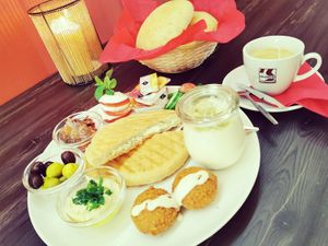 Vegetarisches Frühstück  at Shahba Rose in Chemnitz