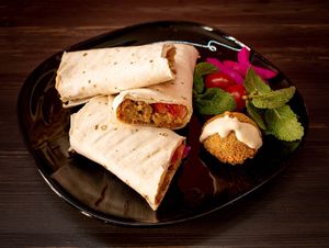 Falafel teller vegan  at Shahba Rose in Chemnitz