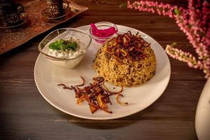 Linsen Reis  at Shahba Rose in Chemnitz