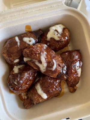 Koby Z wings, AMAZING.  at Bougie Vegan in Belton