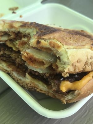 Bacon cheese burger at Bougie Vegan in Belton