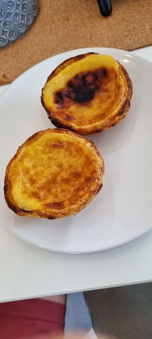Vegan pasteis de natas at Xato in Moledo