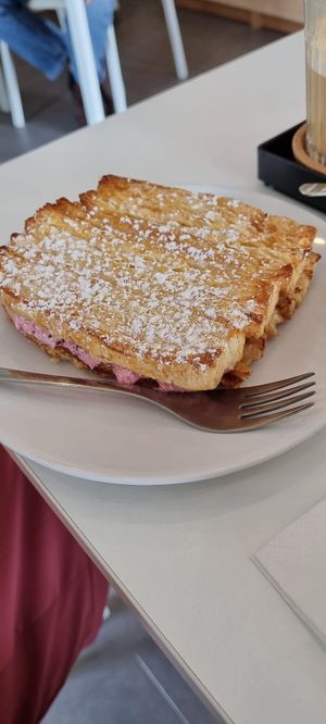 Vegan pastry at Xato in Moledo