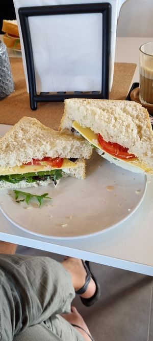 Vegan sandwich at Xato in Moledo