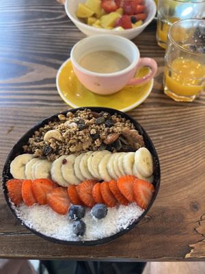 Açai bowl with toppings   at Scarlett in Madrid