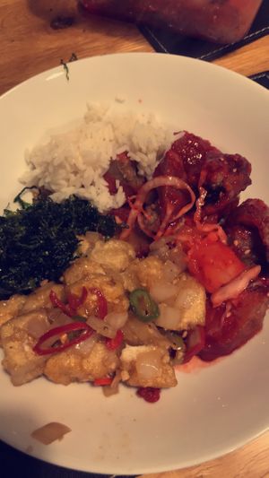Duck and plum sauce, salt and pepper tofu and crispy seaweed.  at Kung Fu Oriental Buffet in Stratford-upon-avon