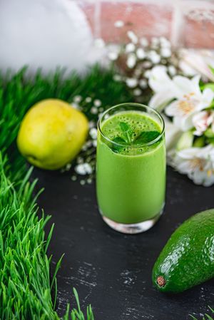 Smoothie avocado, spinach, apple, banana, lemon at Vitary in Odessa