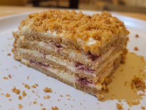 Honey cake (vegan) at Vitary in Odessa