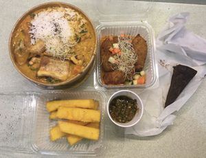 Take away menu: mijo croquettes, curry, polenta fries and chocolate cake at Aguaribay in Barcelona