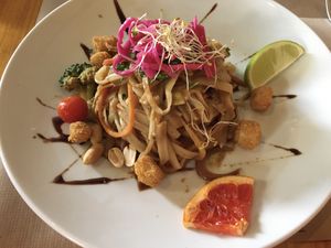 Pad thai at Aguaribay in Barcelona