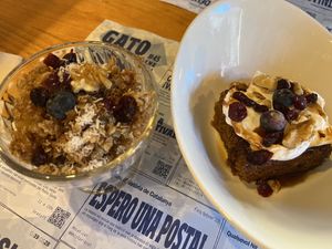 Apple crumble and carrot cake  at Aguaribay in Barcelona