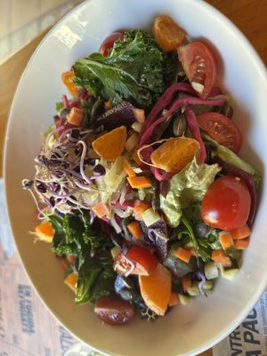 Salad with fermented veggies 👍🏼👍🏼  at Aguaribay in Barcelona