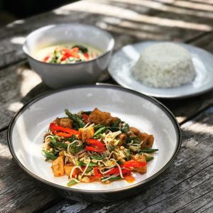 Long Bean Tofu Stir Fry & Thai Green Curry at Begadang Beer Garden in 