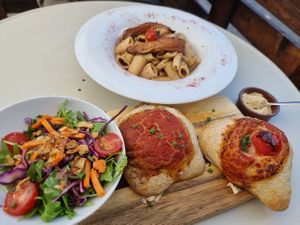 duo bomba and pasta at Rucolino in Dudelange