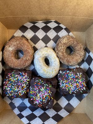 Cosmic brownies!! Lemon poppy donut and cinnamon sugar donut!!!! at Cats Luck Vegan in Neptune City