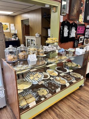 Sweet tooth much? Mmmmmmm they got you covered   at Cats Luck Vegan in Neptune City