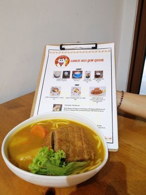 Katsu curry noodle at Lucky Cat Cafe in Northeast Singapore