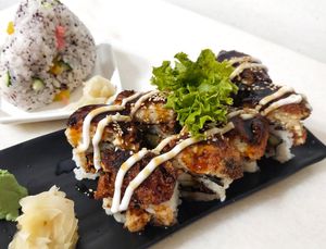 Tofunagi maki and  shiso onigiri at Lucky Cat Cafe in Northeast Singapore
