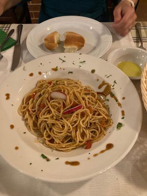 Spaghetti alio oglio   at Martelli Pizza Italian in Paphos