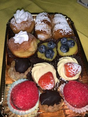 pastìccini vegani🥰 at Forno Pasticceria Antico Porto in Ravenna