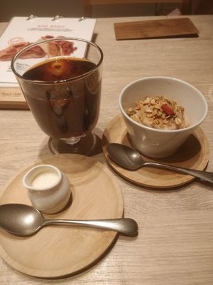 Coffee with soy milk + almond ice cream #Veganuary at RUCY+R 横浜ジョイナス店 in Yokohama