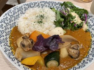 Spice curry with roasted vegetables  at RUCY+R 横浜ジョイナス店 in Yokohama