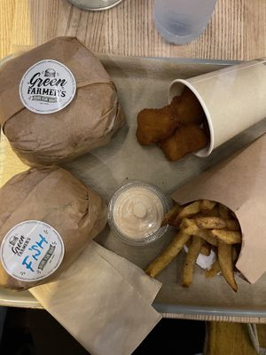 Green Fish, Green Smash Bacon & nuggets   at Green Farmer's in Paris