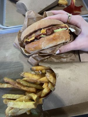 Green bacon burger- AMAZING   at Green Farmer's in Paris