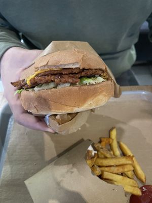 Green smash burger   at Green Farmer's in Paris