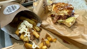 Fries and burgerrs  at Green Farmer's in Paris