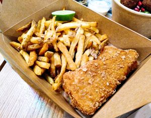 Fish n' chips at Green Farmer's in Paris