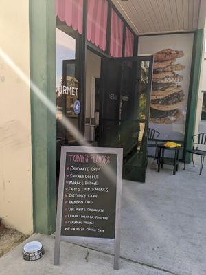 Sign #Veganuary at Maya's Cookies in San Diego