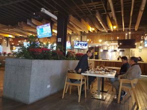 Food Court at Verde Y Rojo in Tijuana